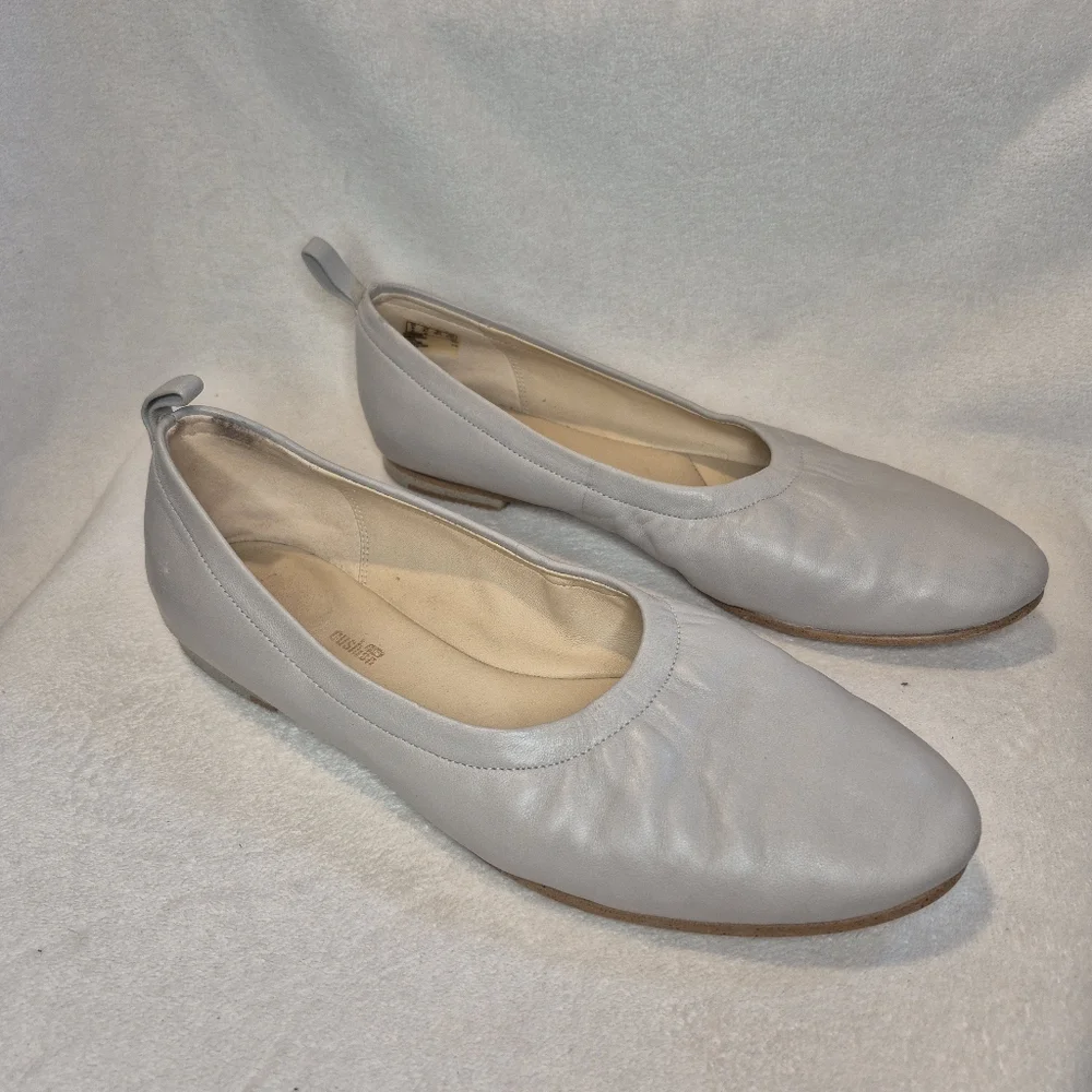 Clarks Grace Mia Ballet Flat - SIZE 8.5 Grey Leather Minimalist